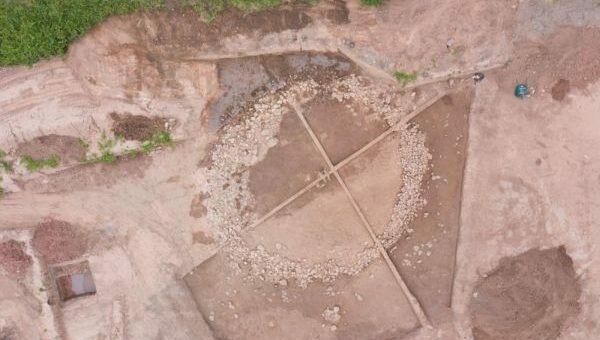 во Франции раскопали 4000-летние монументальные гробницы