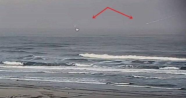 Камера сняла погружение НЛО в Тихий океан